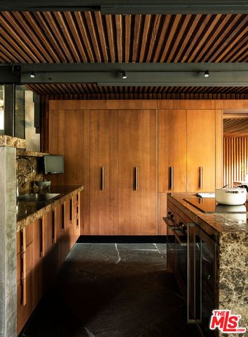 $3,400,000 | 9029 Hollywood Hills Road, Los Angeles, CA 90046