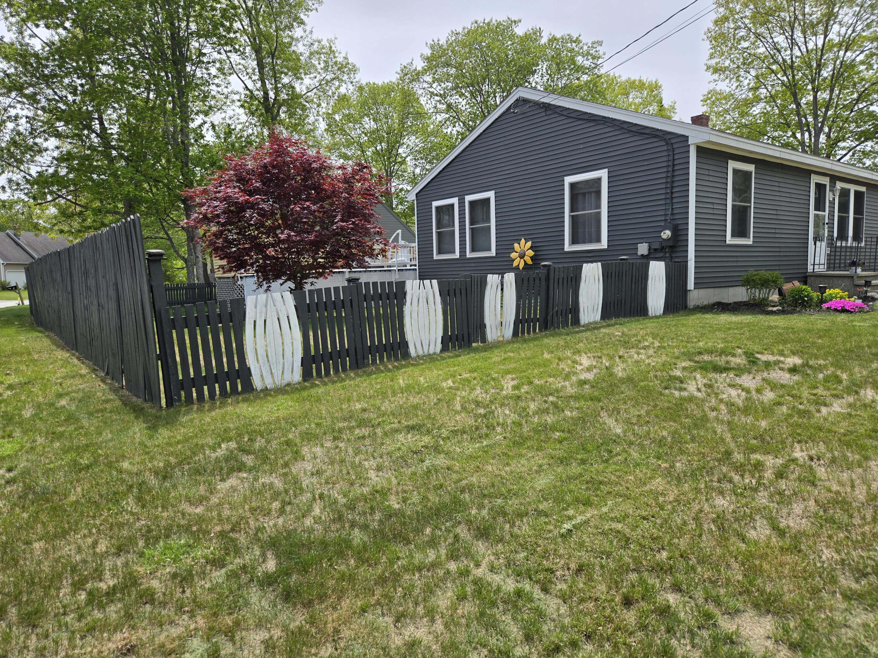 16 Kyle Street Brunswick, ME 04011 - Photo 34 of 35 front yard