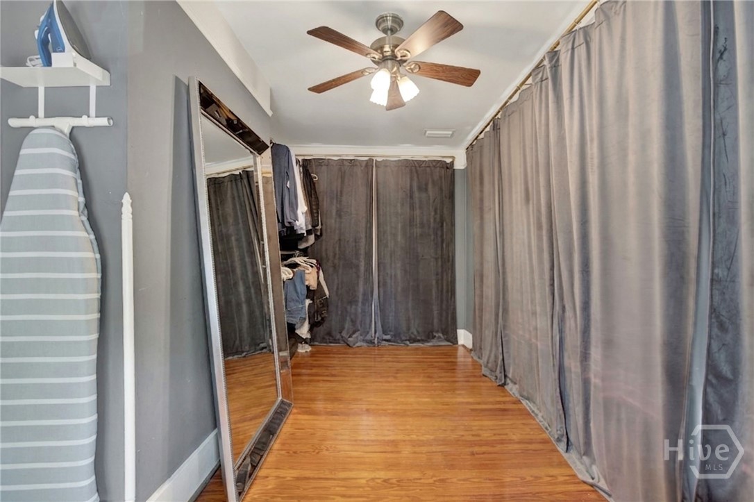 208 East 48th Street Savannah, GA 31405 - Photo 27 of 50 Huge walk in closet off of first bedroom.