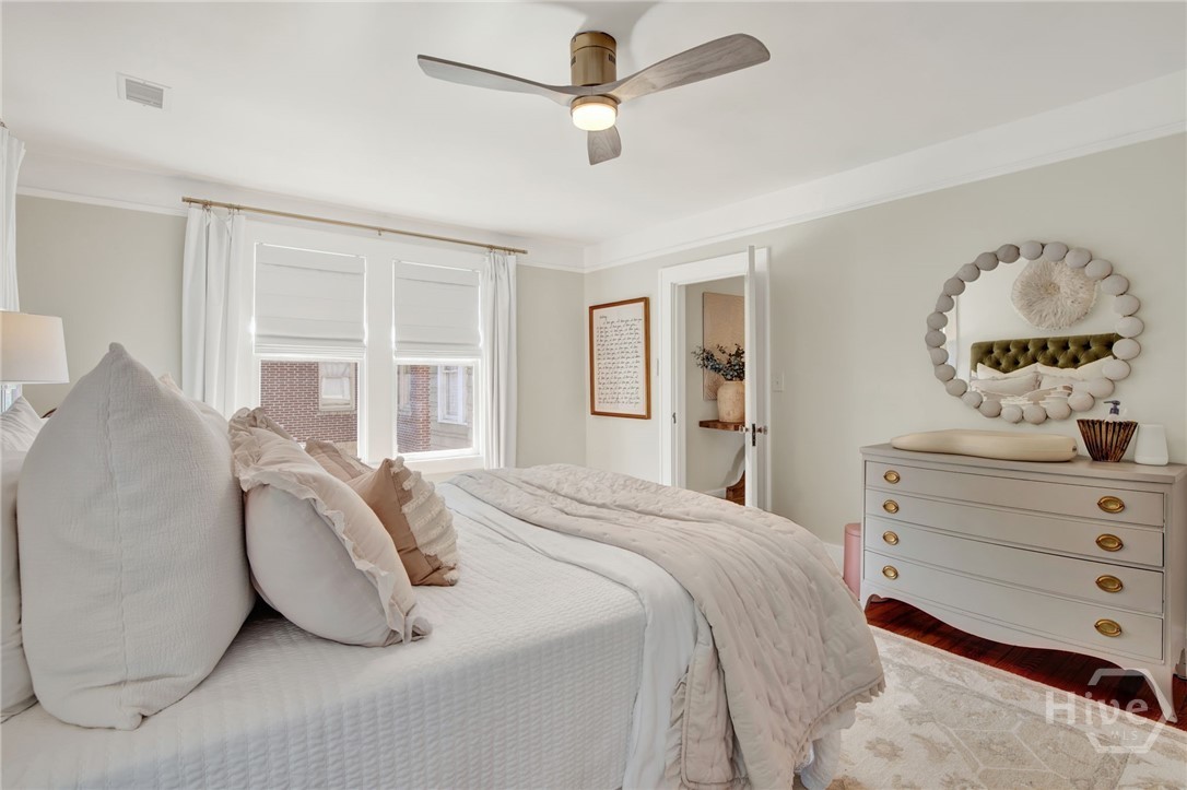 208 East 48th Street Savannah, GA 31405 - Photo 31 of 50 Second bedroom.