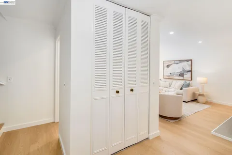 $749,000 | 6558 Lucas Avenue, Unit 202, Oakland, CA 94611