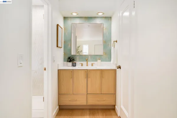 $749,000 | 6558 Lucas Avenue, Unit 202, Oakland, CA 94611