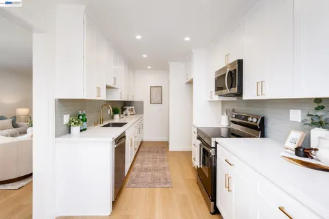 $749,000 | 6558 Lucas Avenue, Unit 202, Oakland, CA 94611