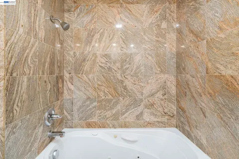 $749,000 | 6558 Lucas Avenue, Unit 202, Oakland, CA 94611