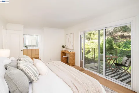 $749,000 | 6558 Lucas Avenue, Unit 202, Oakland, CA 94611