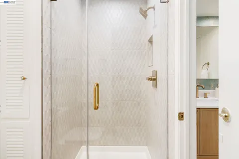 $749,000 | 6558 Lucas Avenue, Unit 202, Oakland, CA 94611