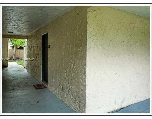 Kendale Lakes Miami, FL 33183 - Photo 13 of 16