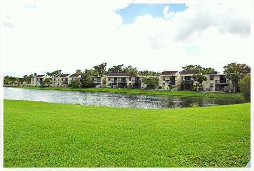 Kendale Lakes Miami, FL 33183 - Photo 15 of 16