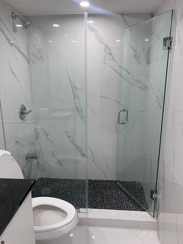 Kendale Lakes Miami, FL 33183 - Photo 7 of 16