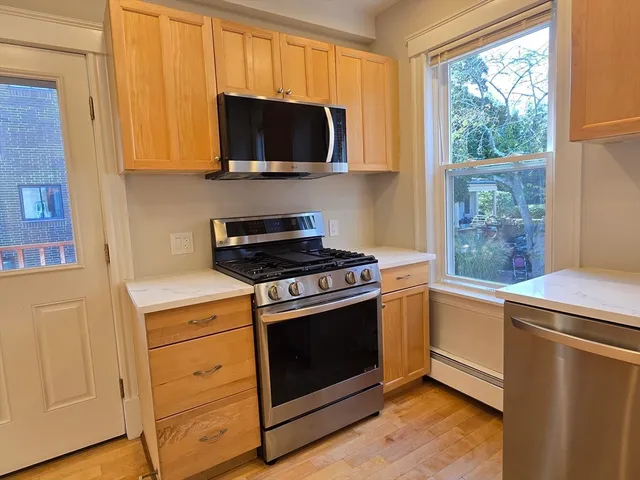 $874,000 | 8-10 Chatham Street, Unit 4, Cambridge, MA 02139