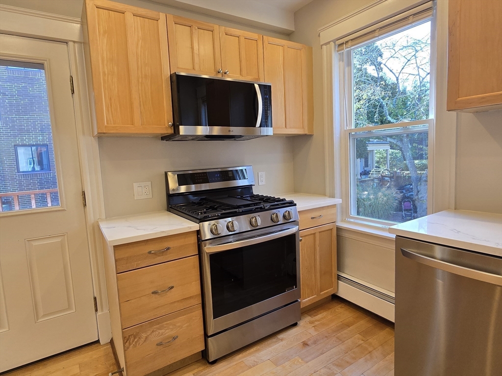 8-10 Chatham Street, Unit 4 Cambridge, MA 02139 - Photo 4 of 16