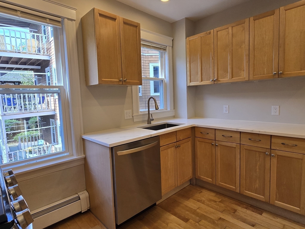 8-10 Chatham Street, Unit 4 Cambridge, MA 02139 - Photo 5 of 16