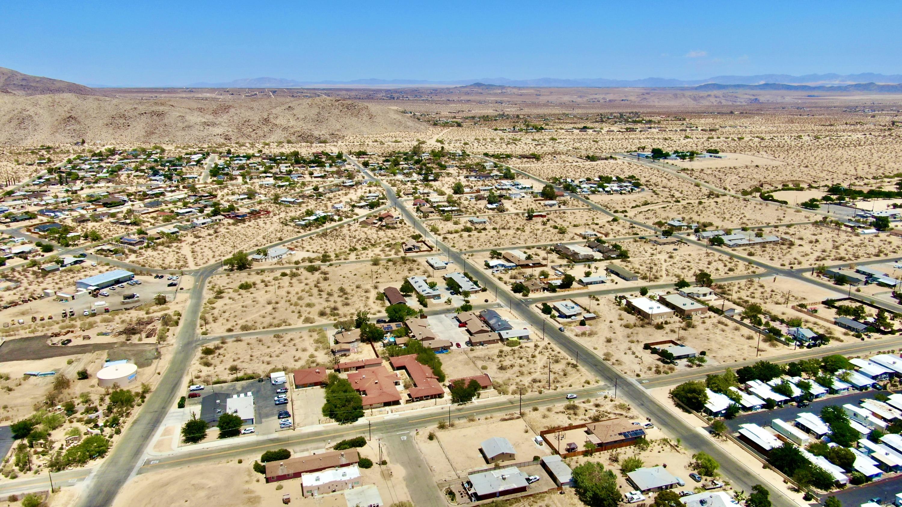 210 Chollita Road Joshua Tree, CA 92252 - Photo 28 of 32 view of city