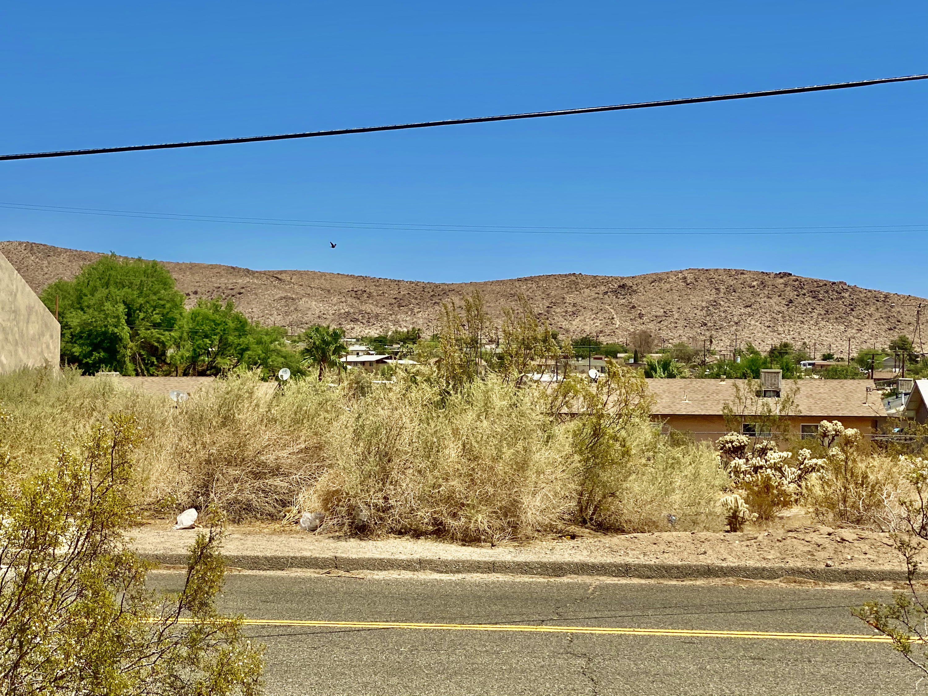 210 Chollita Road Joshua Tree, CA 92252 - Photo 6 of 32 a view of a city