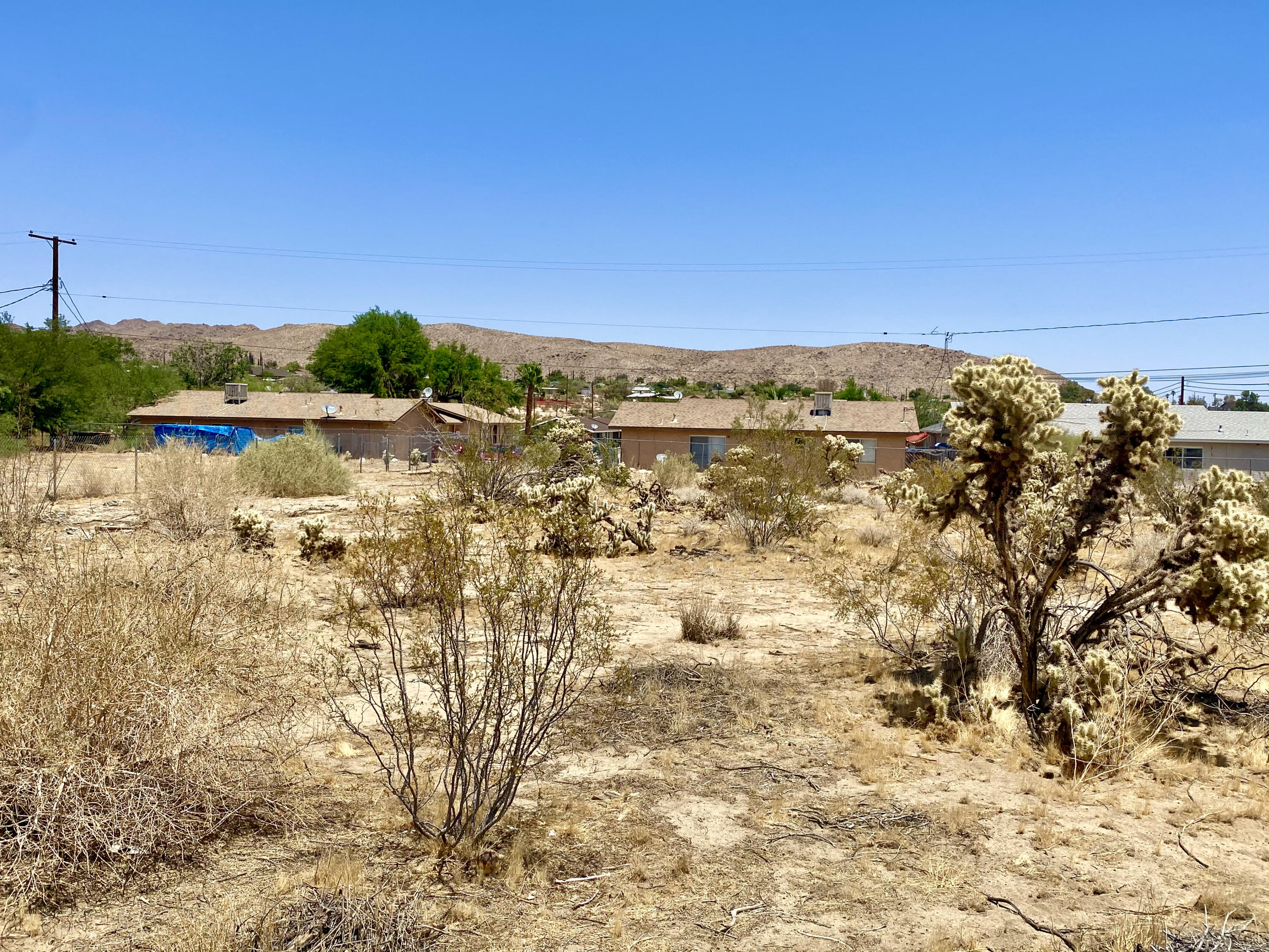 210 Chollita Road Joshua Tree, CA 92252 - Photo 8 of 32 a view of lake