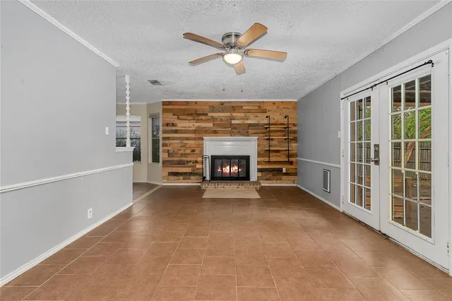 $2,100 | 1602 Spring Branch Drive, Cleburne, TX 76033