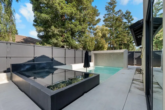 $999,999 | 6243 Riverbank Circle, Stockton, CA 95219