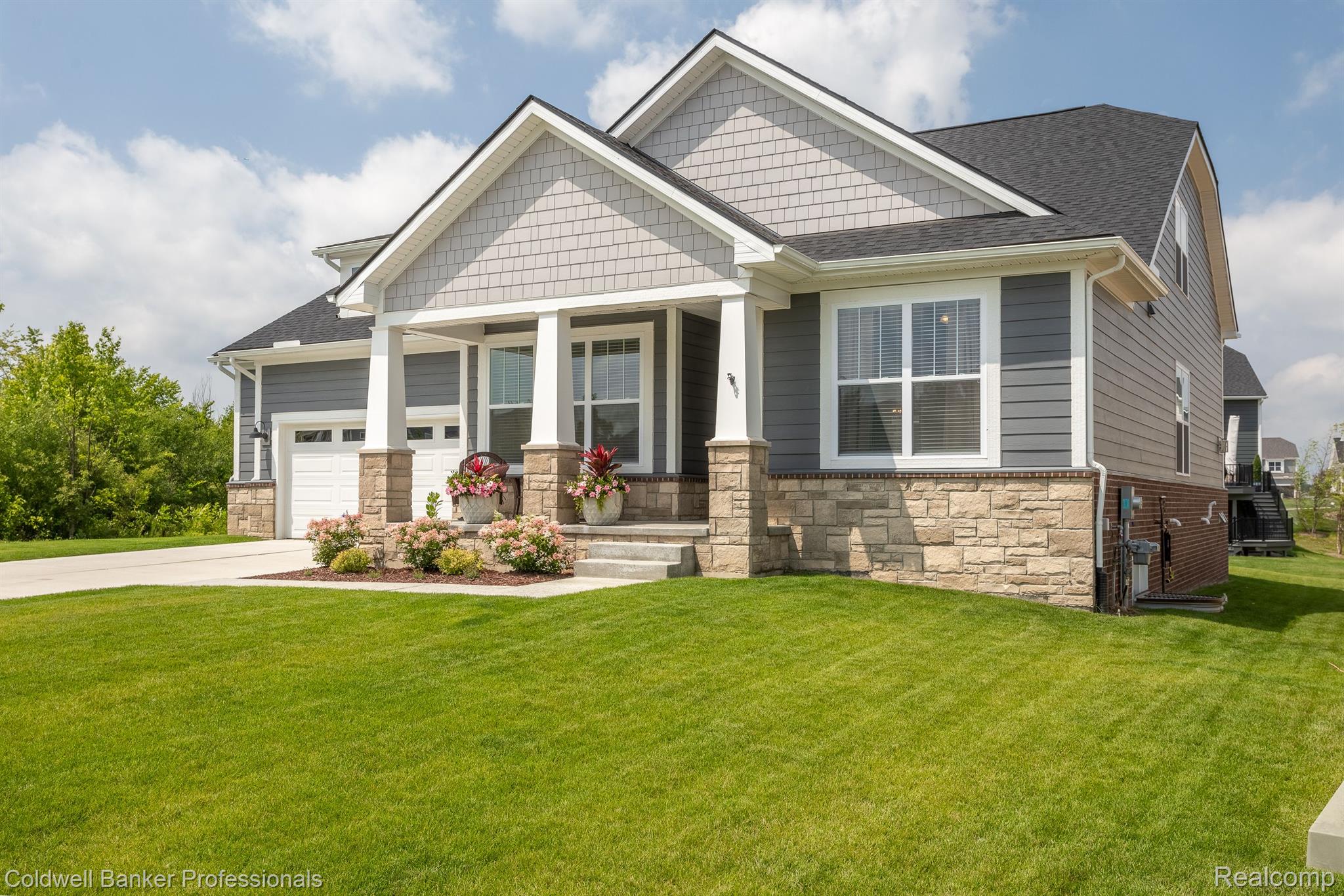 24263 Oak Ridge Boulevard South Lyon, MI 48178 - Photo 2 of 40 Gallery Image 2
