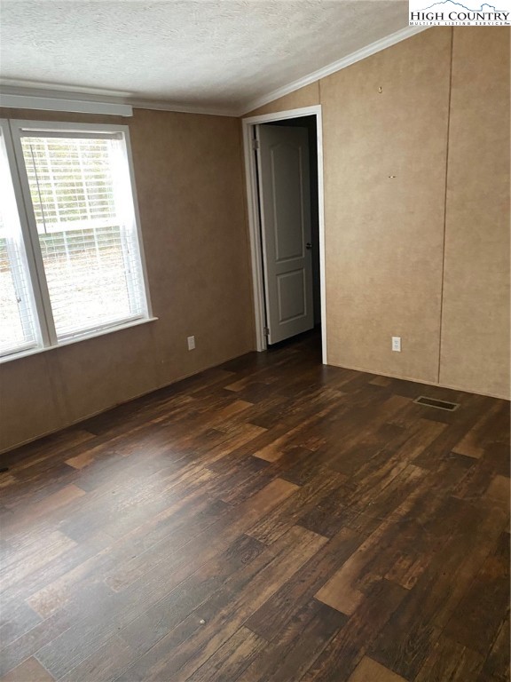 652 Brooks Road Glade Valley, NC 28627 - Photo 4 of 17 Gallery Image 4