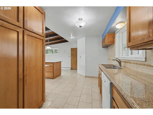 $749,000 | 3855 Ferry Street, Eugene, OR 97405