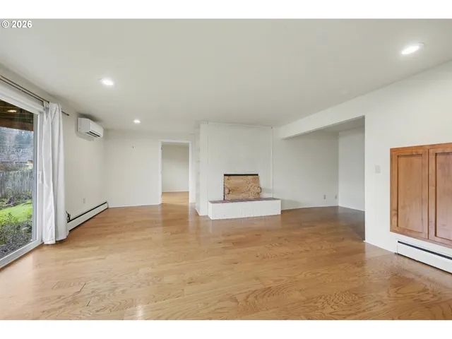 $749,000 | 3855 Ferry Street, Eugene, OR 97405