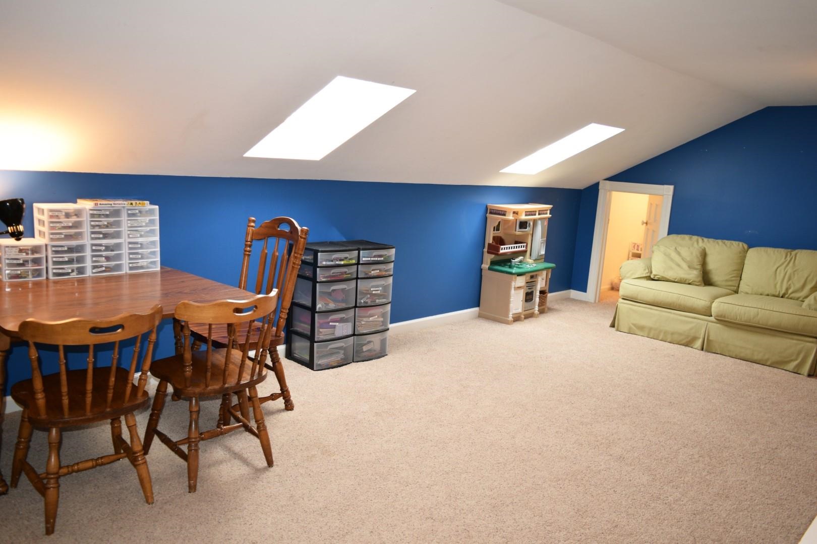 8215 Krystal Lane Mount Vernon, IN 47620 - Photo 9 of 36 Gallery Image 9