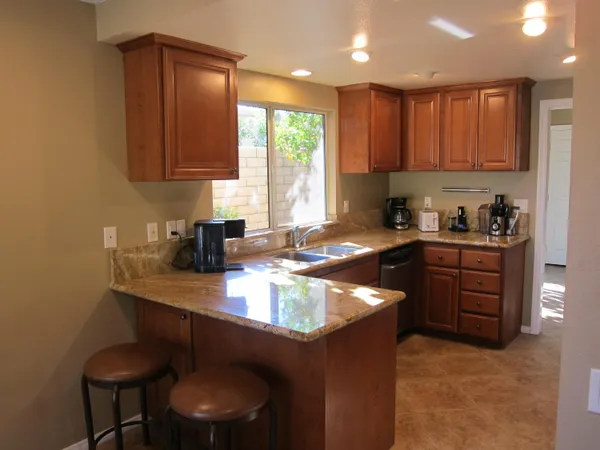 $4,200 | 40556 Clover Lane, Palm Desert, CA 92260