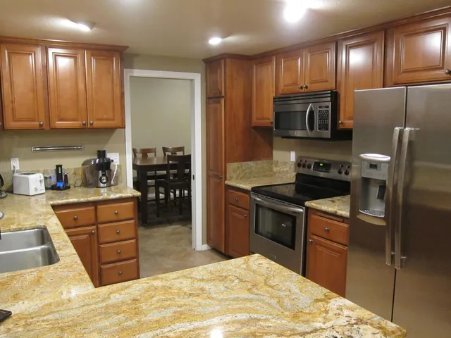 $6,500 | 40556 Clover Lane, Palm Desert, CA 92260