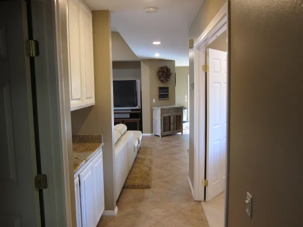 $4,200 | 40556 Clover Lane, Palm Desert, CA 92260