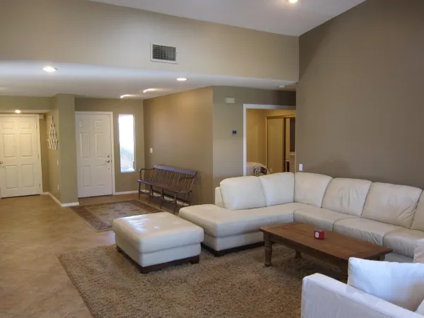 $4,200 | 40556 Clover Lane, Palm Desert, CA 92260