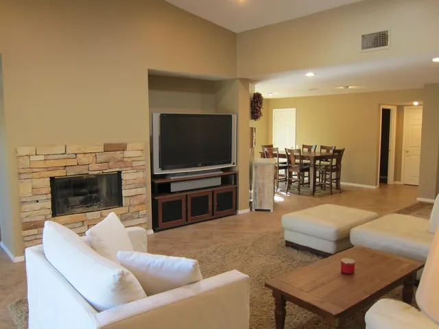 $6,500 | 40556 Clover Lane, Palm Desert, CA 92260