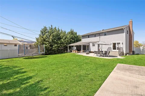 $999,999 | 41 Evelyn Drive, Bethpage, NY 11714