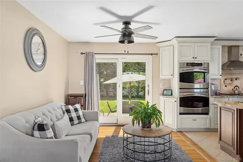 $999,999 | 41 Evelyn Drive, Bethpage, NY 11714