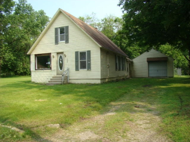 165 Rook Street Battle Creek, MI 49014 - Photo 1 of 34 263 385725 front view 3