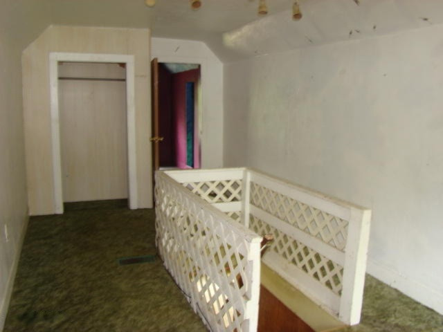 165 Rook Street Battle Creek, MI 49014 - Photo 12 of 34 263 385725 up stairs landing view 2