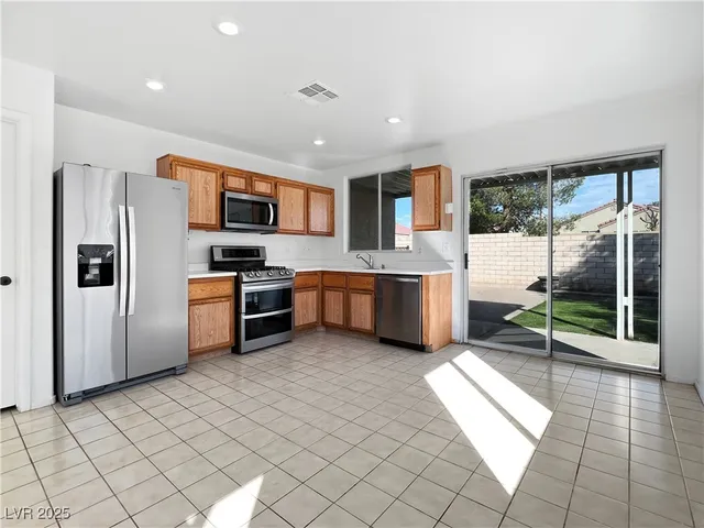 $395,000 | 740 Moonlight Mesa Drive, Henderson, NV 89011