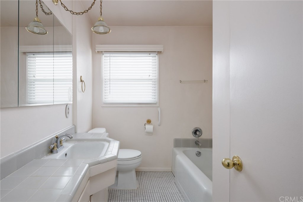 3463 Mono Drive Riverside, CA 92506 - Photo 11 of 16