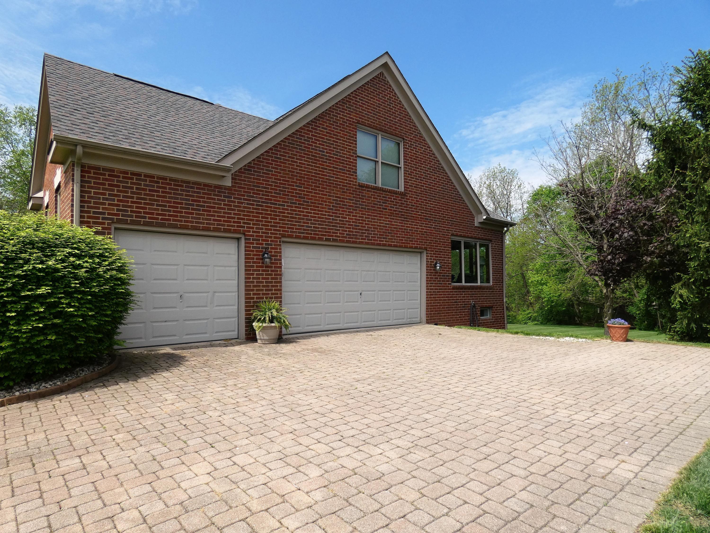 8751 Spring Flower Road Pickerington, OH 43147 - Photo 2 of 47