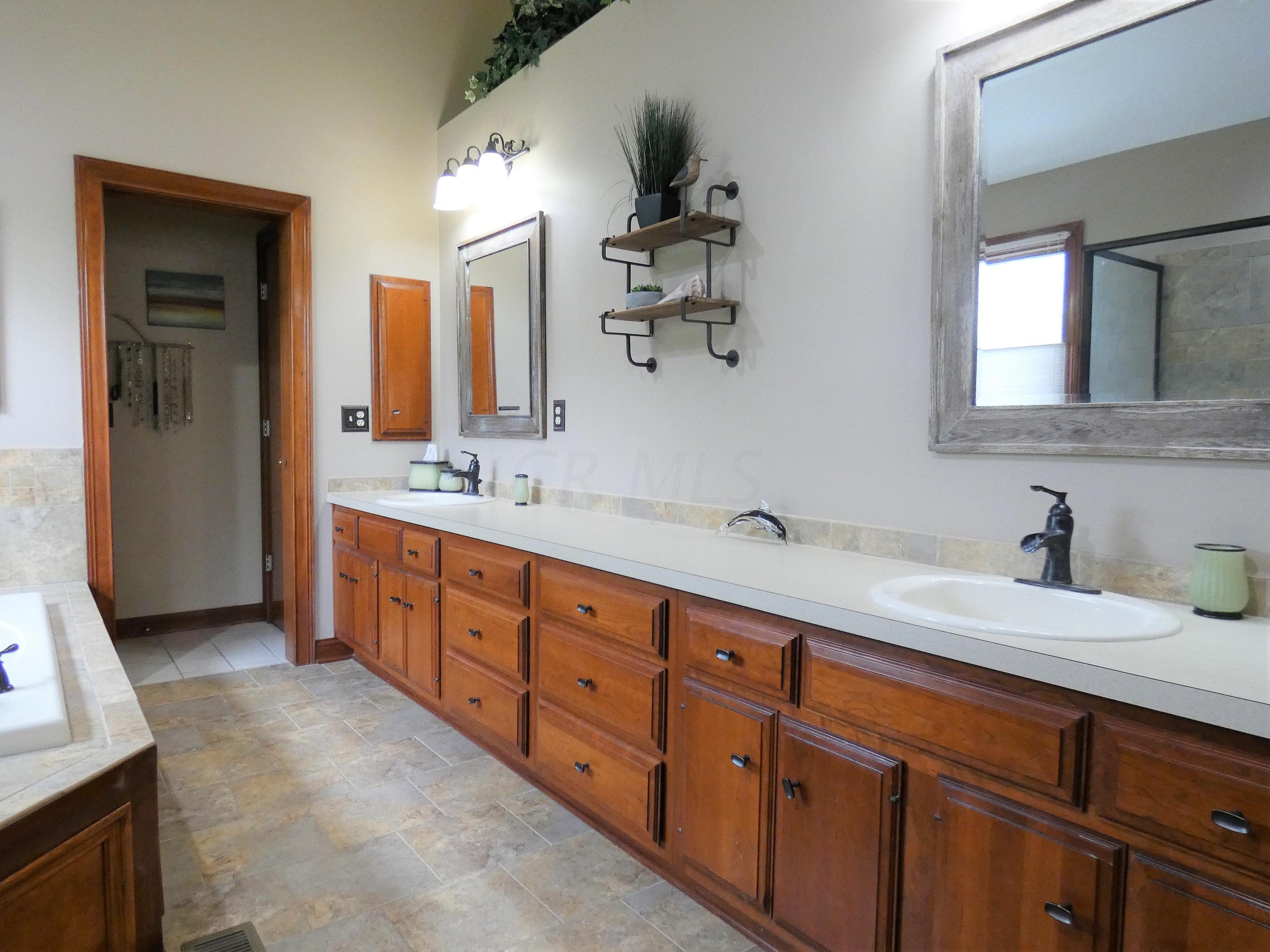 8751 Spring Flower Road Pickerington, OH 43147 - Photo 24 of 47