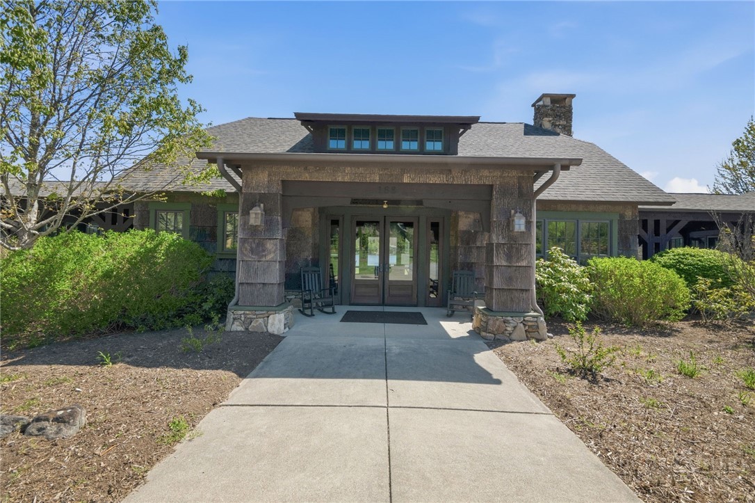 Owls Brow Ridge Blowing Rock, NC 28605 - Photo 29 of 32 front view of a house