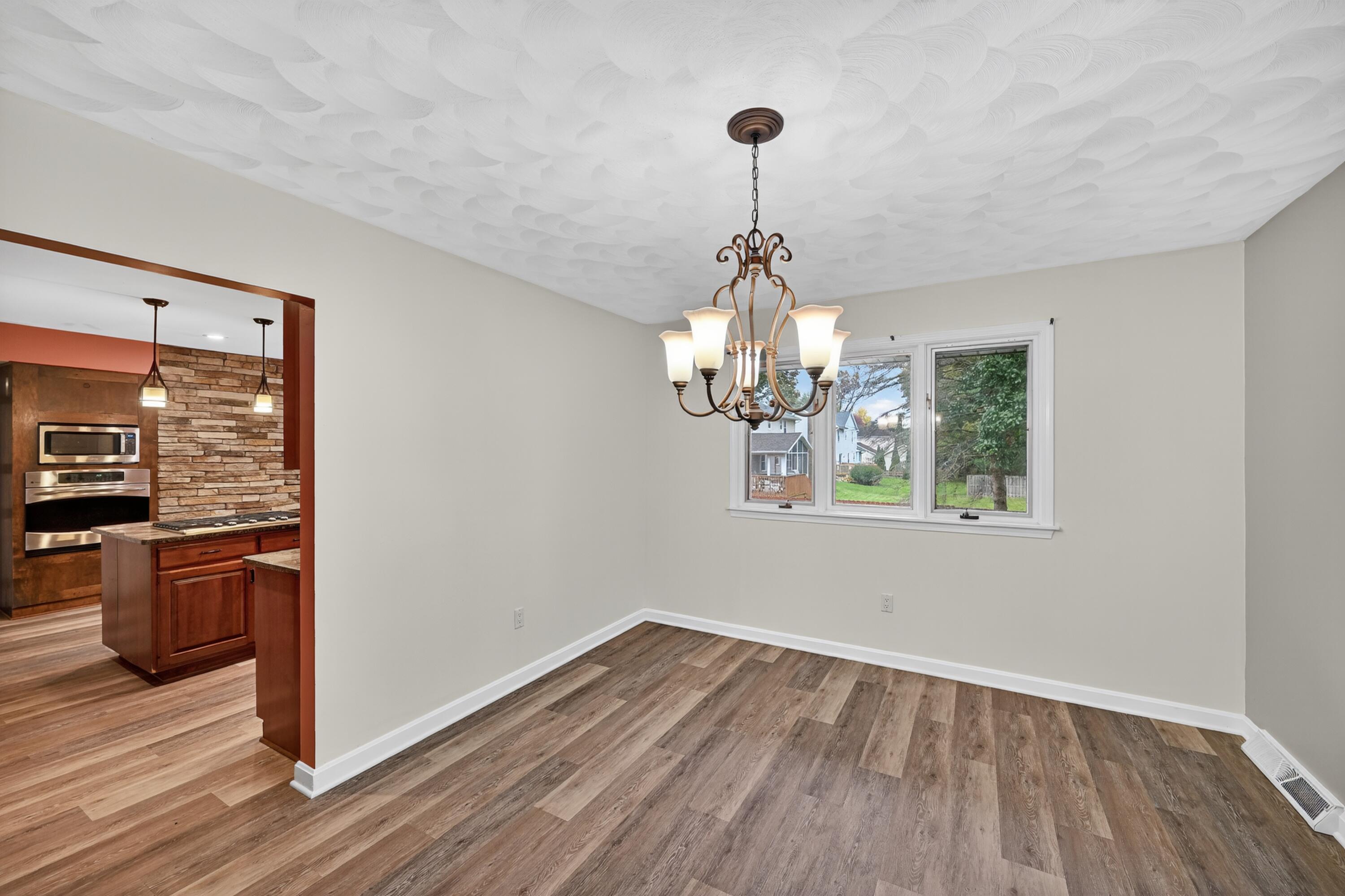 5456 Stoney Brook Road Kalamazoo, MI 49009 - Photo 13 of 43 29_5456_Stoney_Brook_Rd_Kalamazoo_MI_490