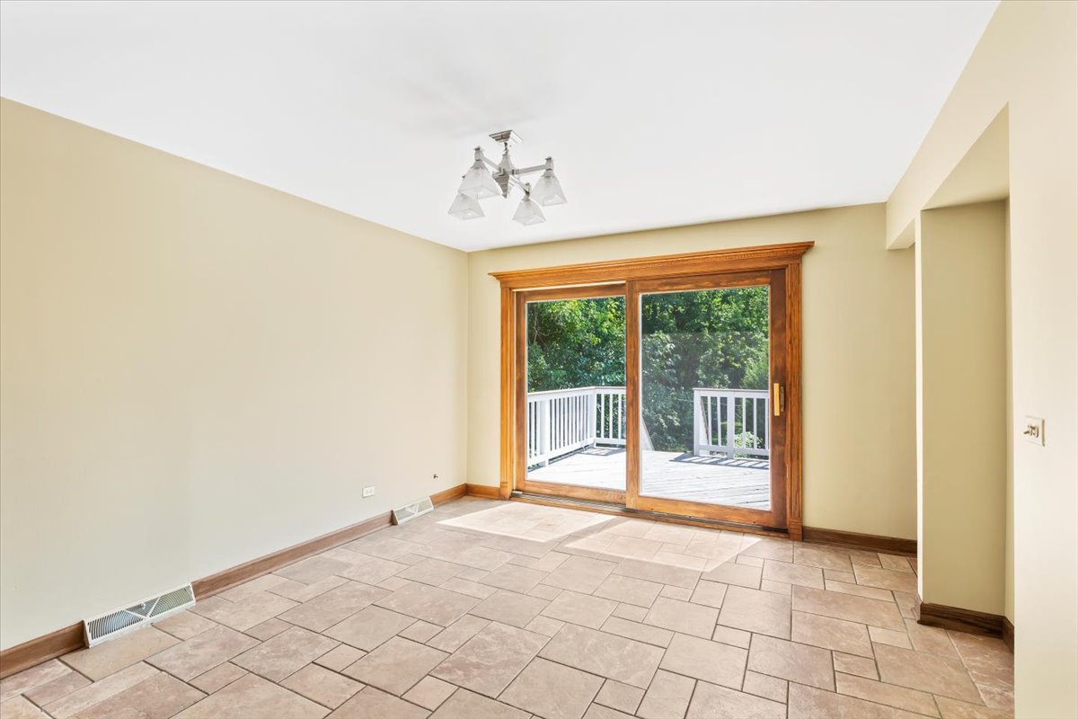 6917 97th Place Chicago Ridge, IL 60415 - Photo 8 of 21 Gallery Image 8