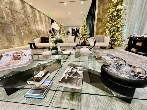 $4,700 | 480 Northeast 31st Street, Unit 902, Miami, FL 33137