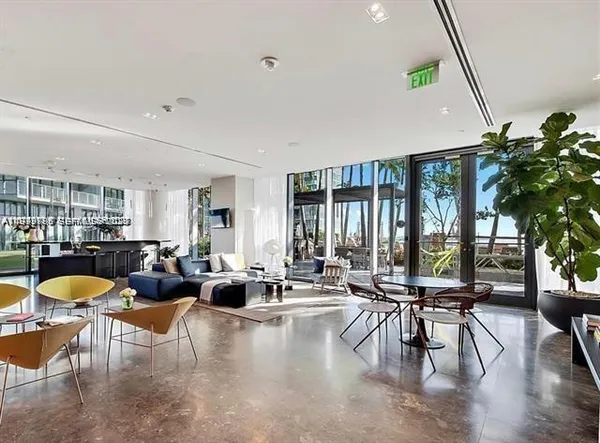 $4,700 | 480 Northeast 31st Street, Unit 902, Miami, FL 33137