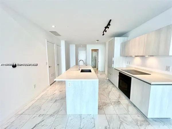 $4,700 | 480 Northeast 31st Street, Unit 902, Miami, FL 33137