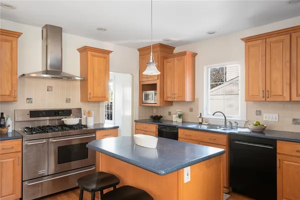$999,000 | 41 Stadium Road, Providence, RI 02906