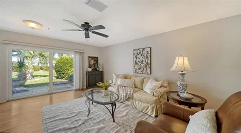 $284,900 | 6810 9th Avenue West, Bradenton, FL 34209
