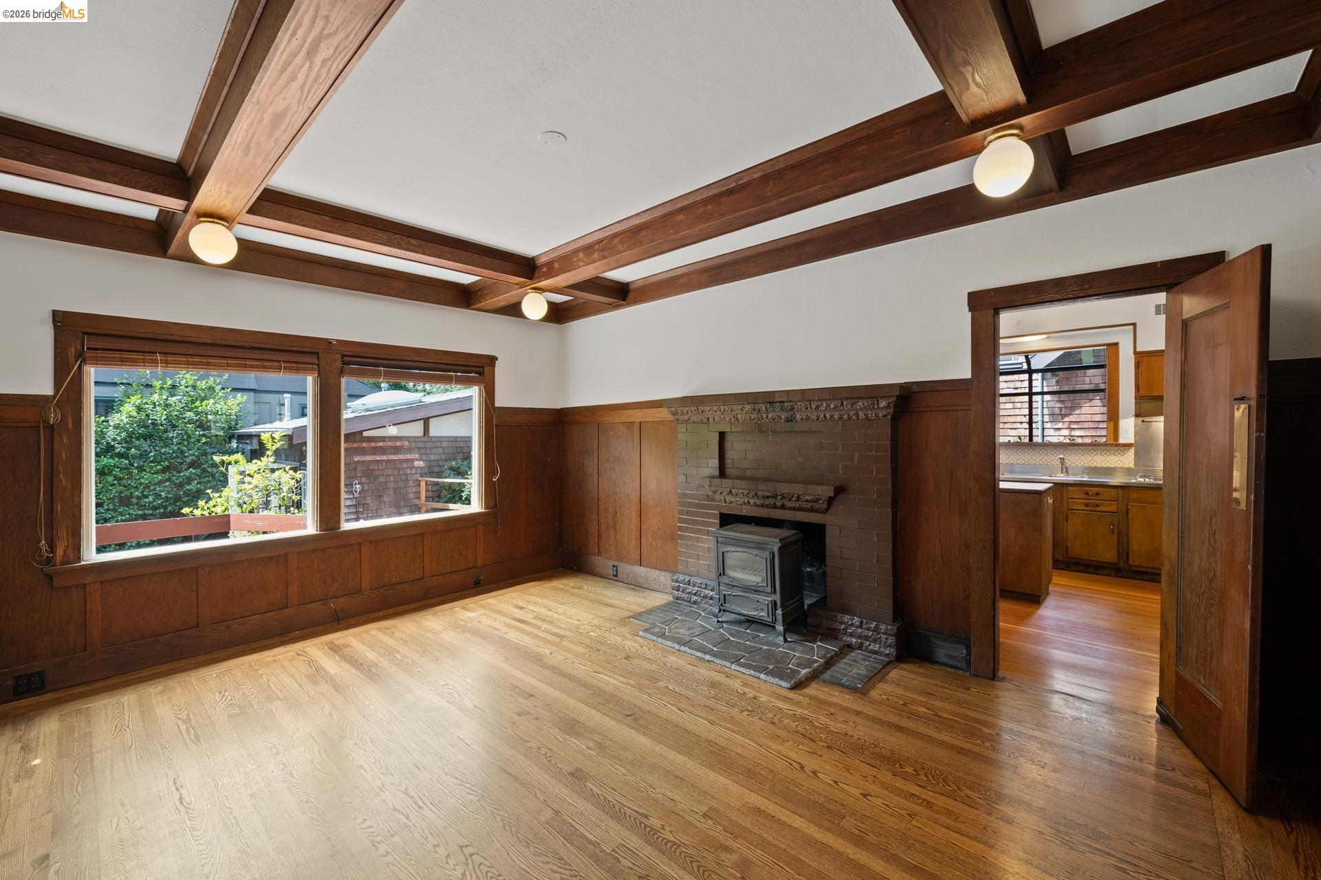 2714 Woolsey Street Berkeley, CA 94705 - Photo 8 of 46
