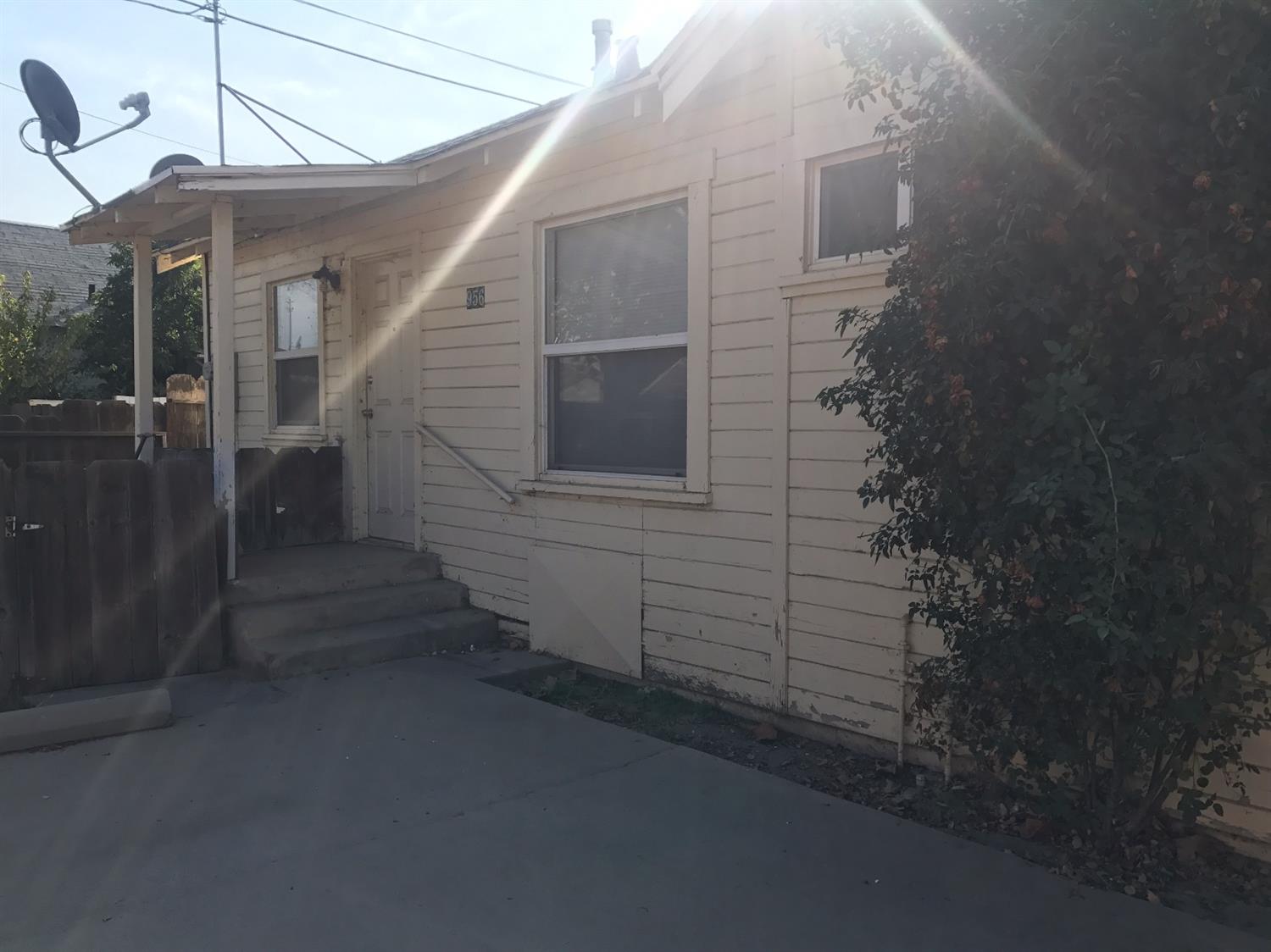 956 South Klein Avenue Reedley, CA 93654 - Photo 2 of 6 Gallery Image 2
