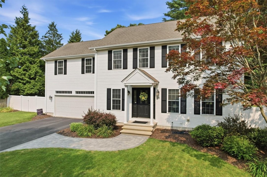 26 Davis Circle Warwick, RI 02886 - Photo 2 of 50 This home offers the lifestyle today's buyers are searching for. Located in a quiet neighborhood just minutes from the water, it combines generous indoor living space with exceptional outdoor amenities.